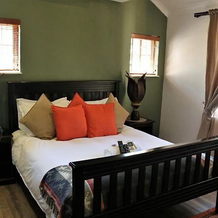 Moonriver Guesthouse Upington Exteriör bild