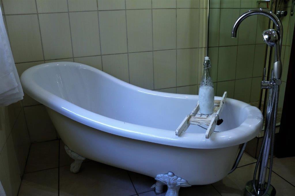 Moonriver Guesthouse Upington Exteriör bild