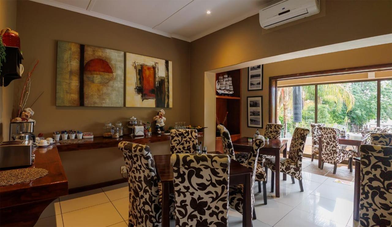 Moonriver Guesthouse Upington Exteriör bild