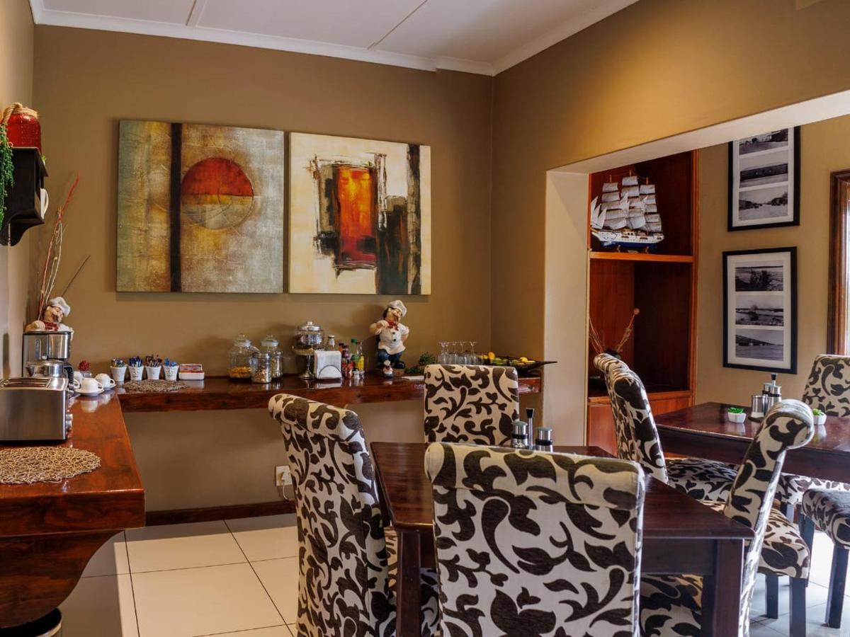 Moonriver Guesthouse Upington Exteriör bild