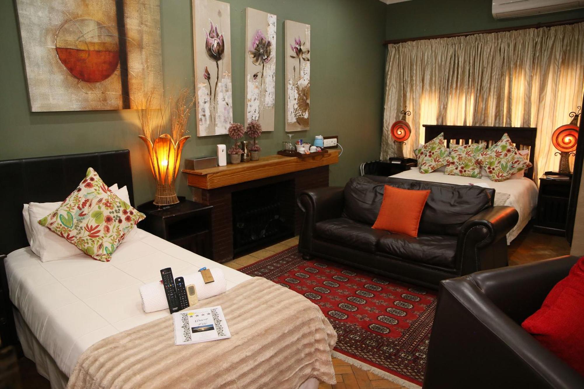 Moonriver Guesthouse Upington Exteriör bild