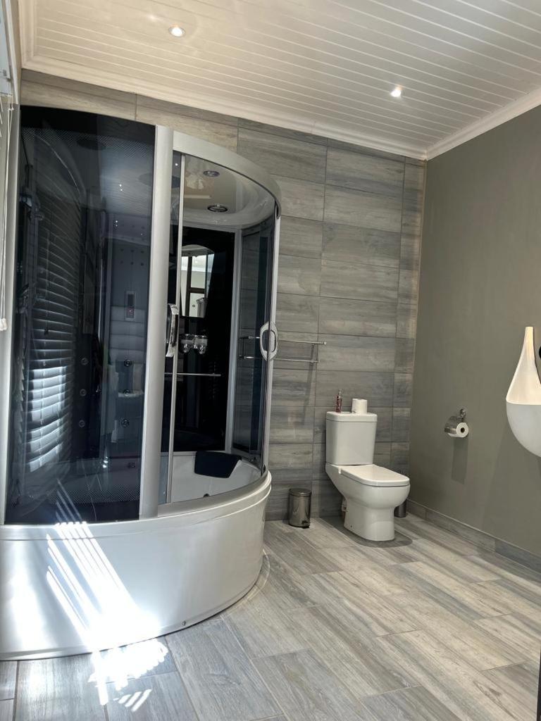 Moonriver Guesthouse Upington Exteriör bild